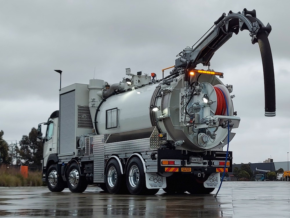 combinationvacvehicle R.A. BELL